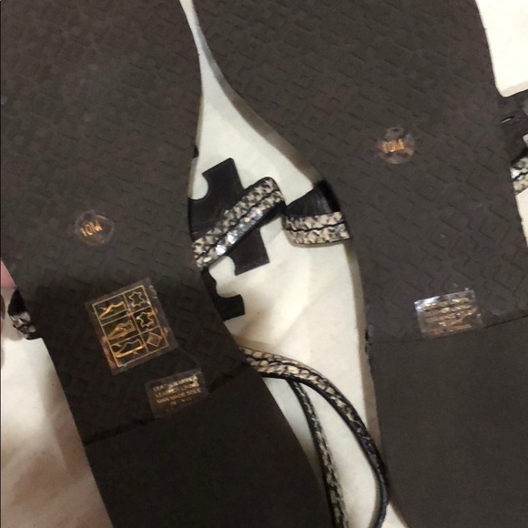 Tory Burch chandler snake embossed flat sandal - Picture 7 of 7